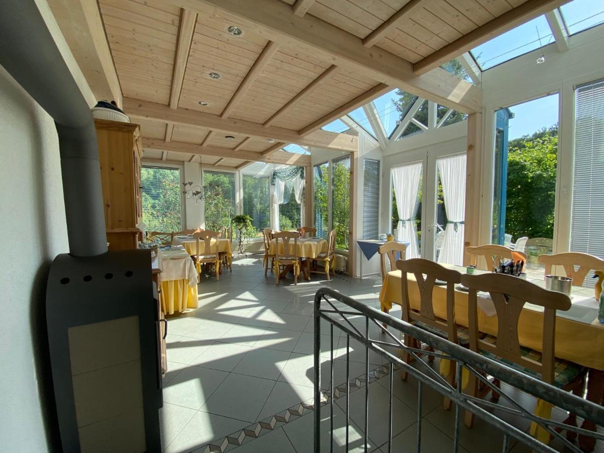 Pension-Ferienwohnung Liesbachtal Direkt Am Waldrand Bayerische Rhoen Schönau an der Brend Esterno foto