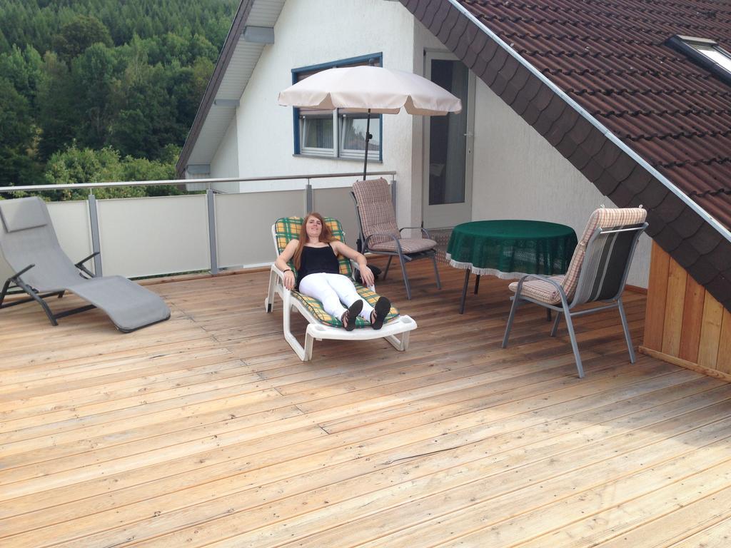 Pension-Ferienwohnung Liesbachtal Direkt Am Waldrand Bayerische Rhoen Schönau an der Brend Camera foto