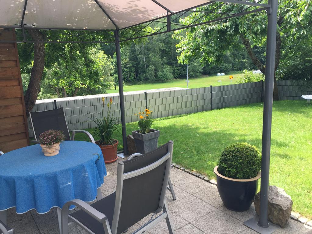 Pension-Ferienwohnung Liesbachtal Direkt Am Waldrand Bayerische Rhoen Schönau an der Brend Esterno foto